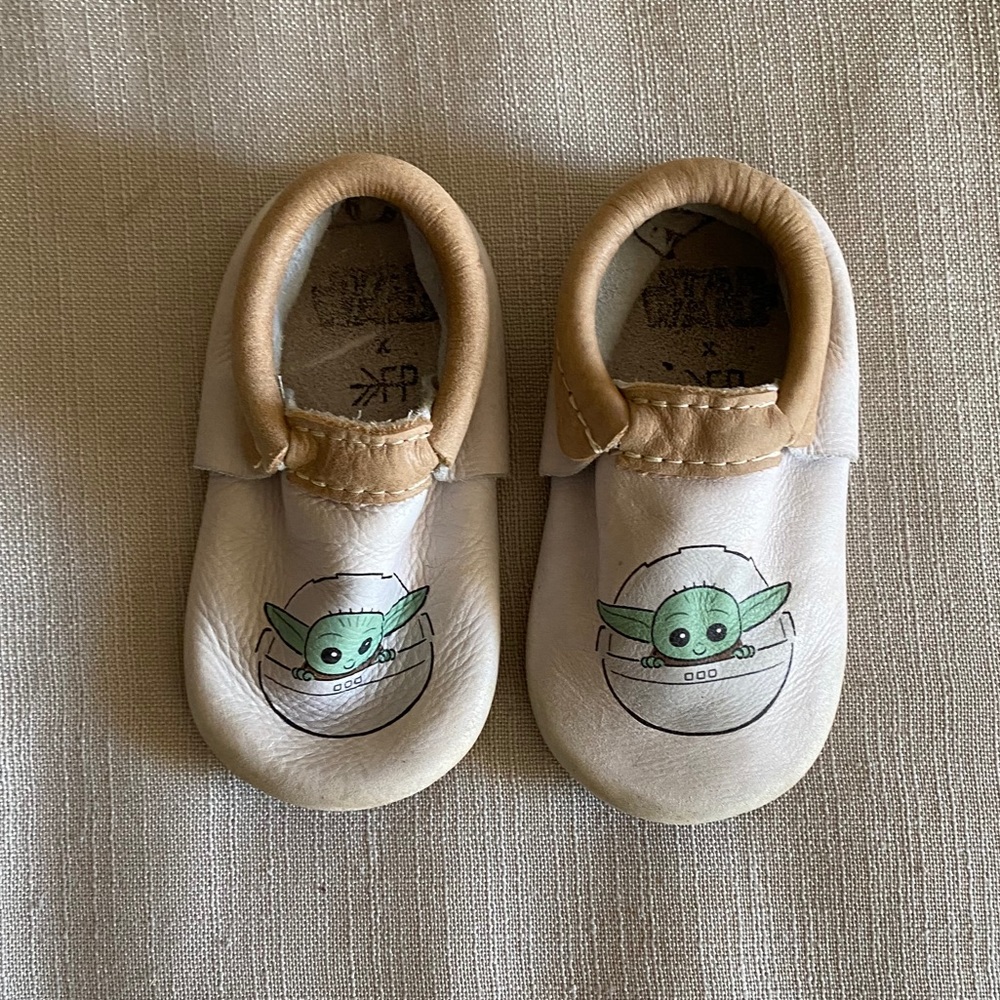 Freshly Picked Mandalorian (Baby Yoda) Mocassins